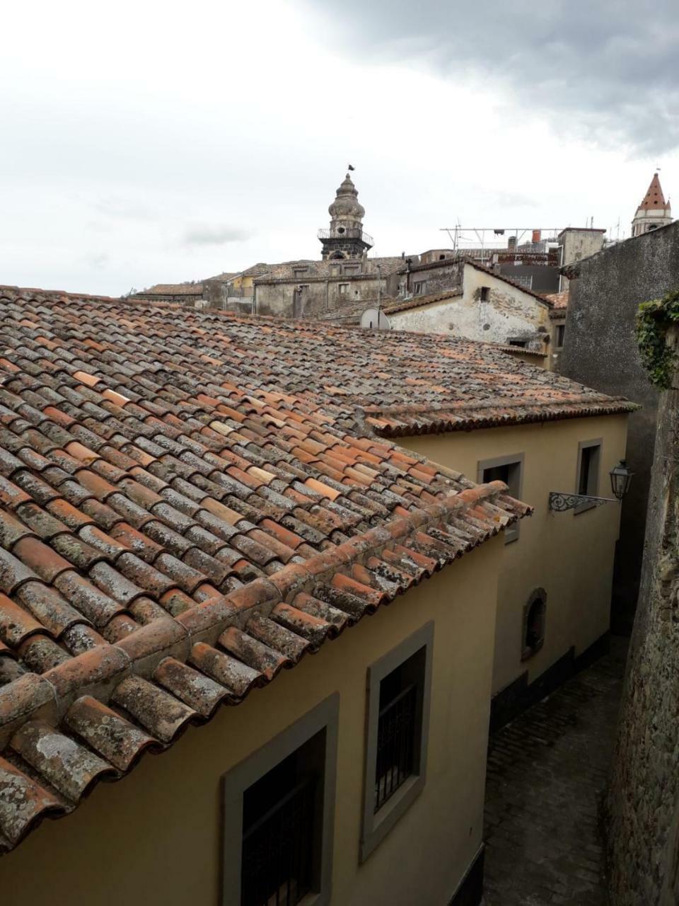 B&B Le Vie Del Borgo Кастильоне-ди-Сицилия Экстерьер фото