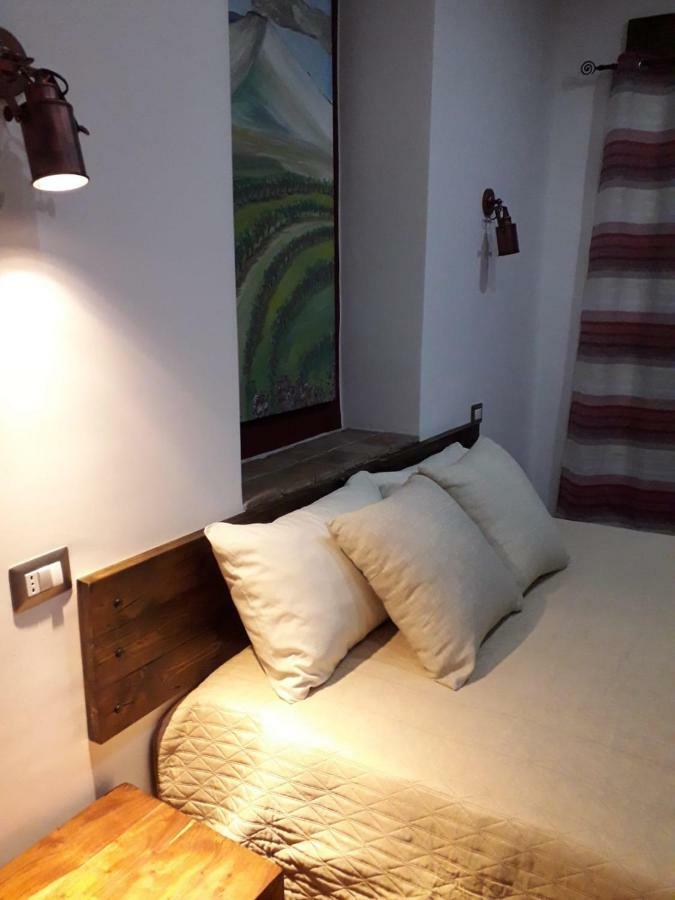 B&B Le Vie Del Borgo Кастильоне-ди-Сицилия Экстерьер фото